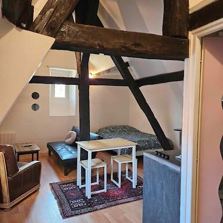 Appartement Le Petit Medieval à Montluçon Extérieur photo